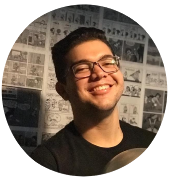 Foto de Elton Andrade sorrindo